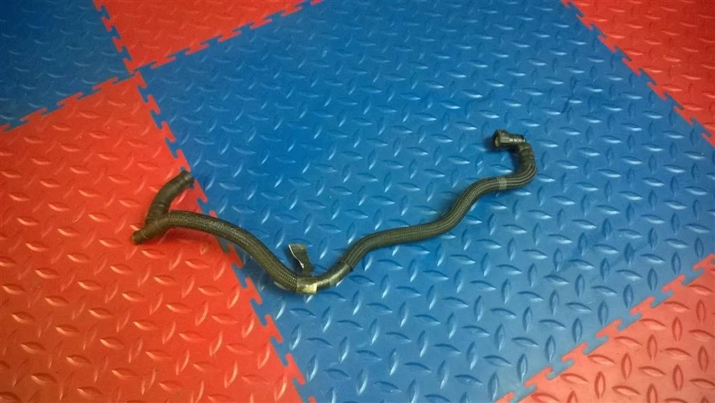 шланг топливный BMW X3 E83  N47D20A 177 лс 2.0D