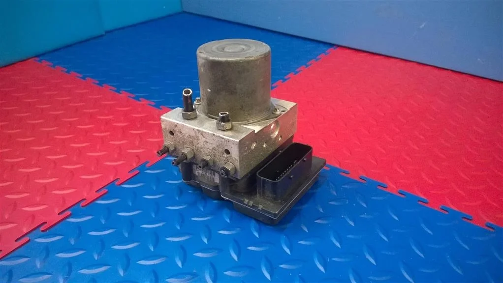 блок abs насос BMW X3 E83  N47D20A 177 лс 2.0D