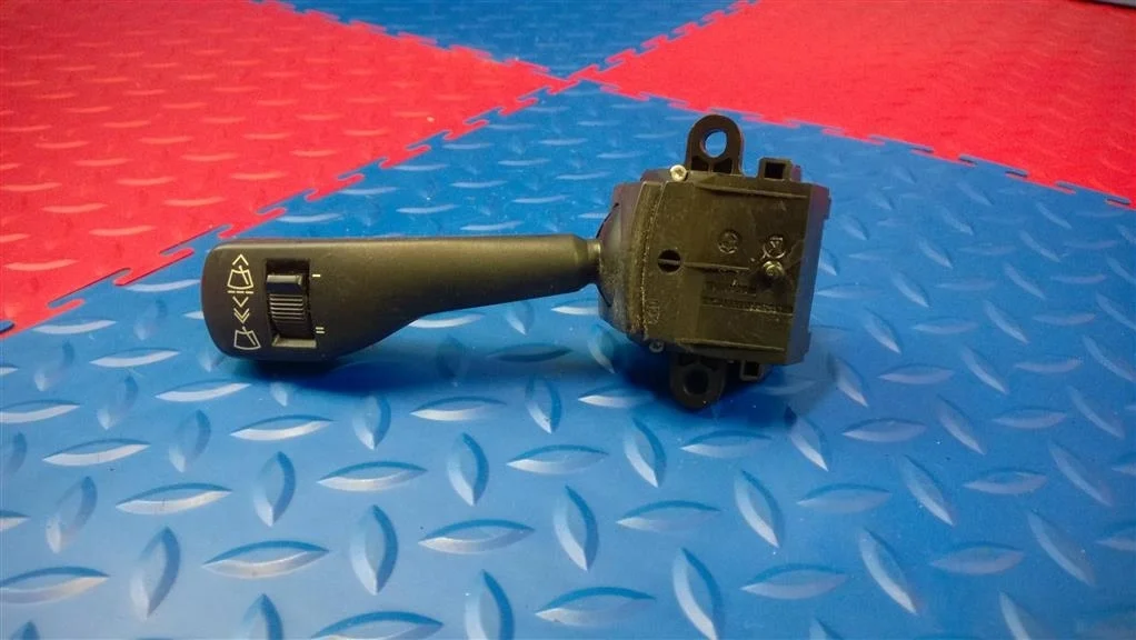 переключатель подрулевой BMW X3 E83  N47D20A 177 л.с. 2.0D