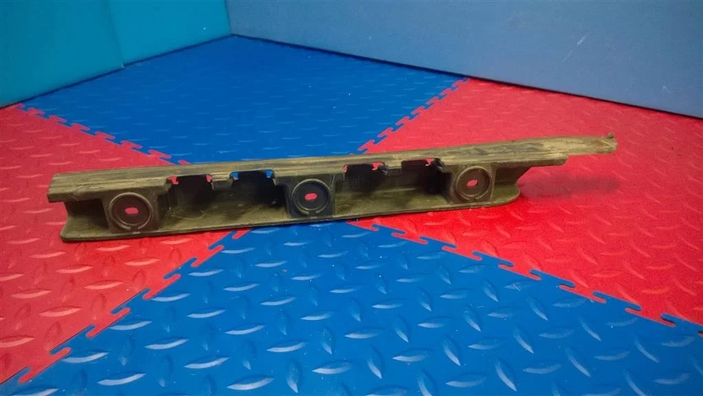 направляющая заднего бампера BMW X3 E83  N47D20A 177 л.с. 2.0D