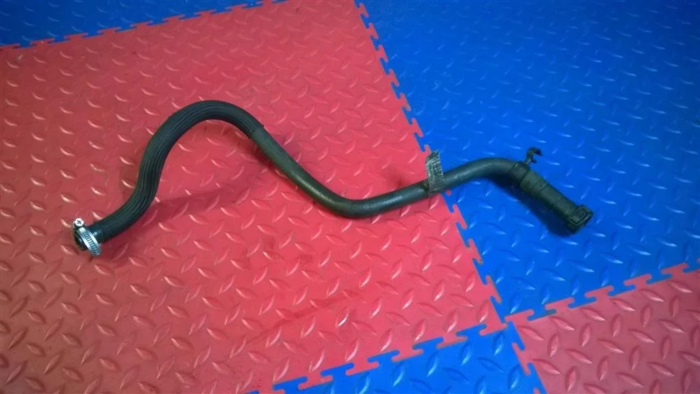 шланг топливный BMW X3 E83  N47D20A 177 л.с. 2.0D