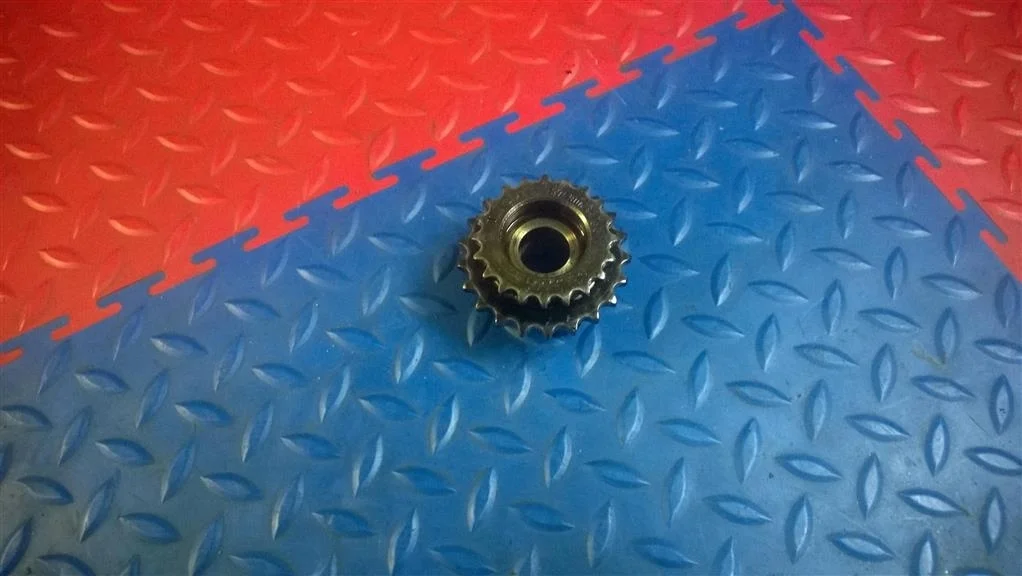 шестерня тнвд BMW X3 E83 13527797906  N47D20A 177 л.с. 2.0D 2008 MONTEGOBLAU METALLIC (A51)