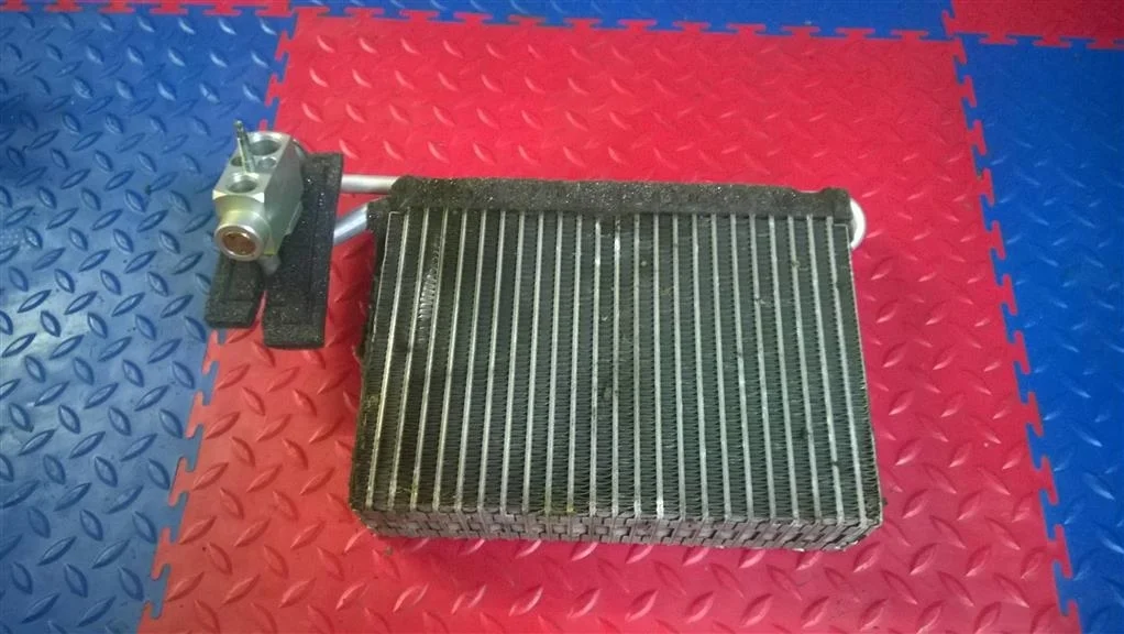 испаритель кондиционера BMW X3 E83  N52B25 218лс 2.5i