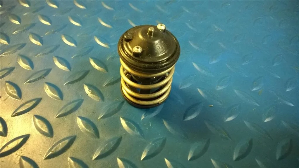 термостат BMW 5-серия E60/E61  N47D20A 177 лс 520d