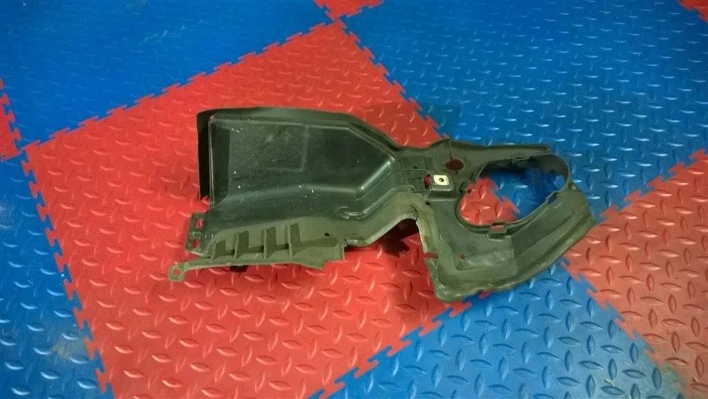 воздуховод радиатора BMW 5-серия E60/E61  N47D20A 177 лс 520d