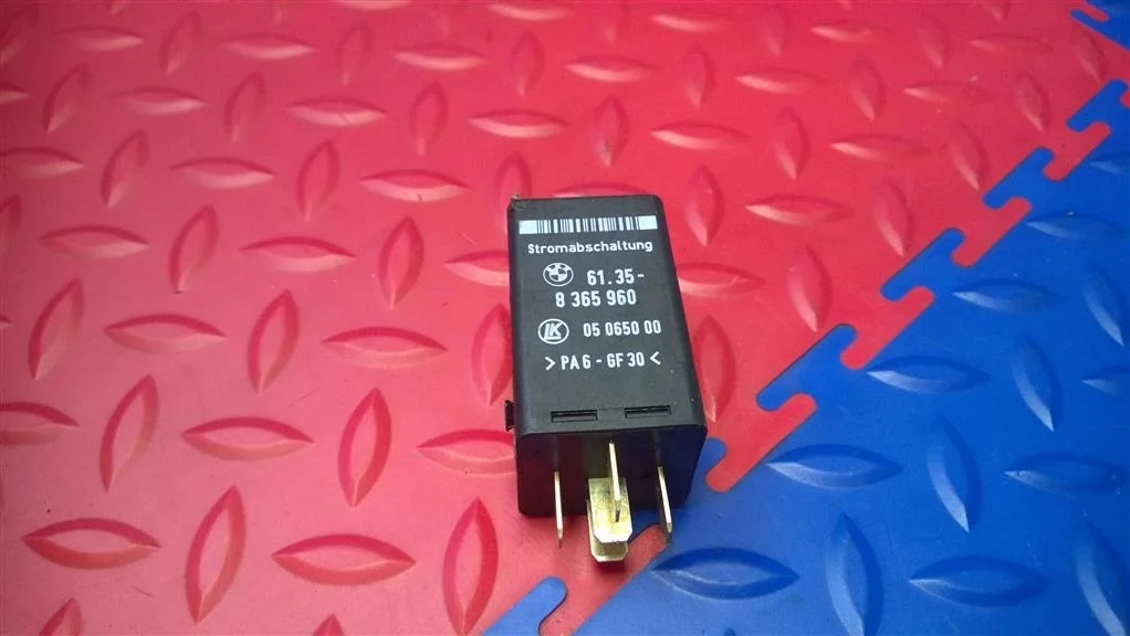 реле BMW X5 E53  M57/TU 218 лс 3.0d