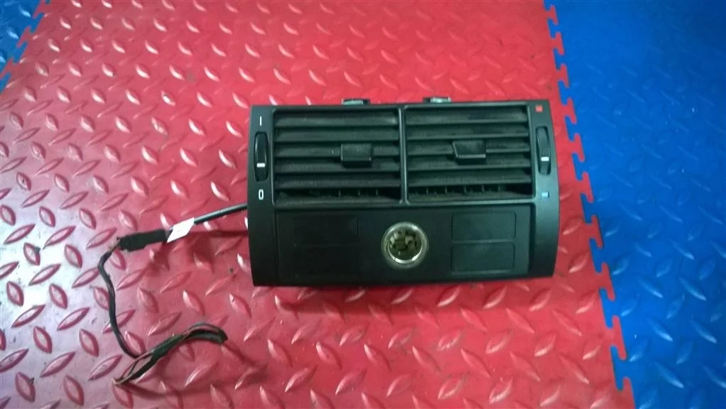 дефлектор подлокотника BMW X5 E53  M57/TU 218 лс 3.0d