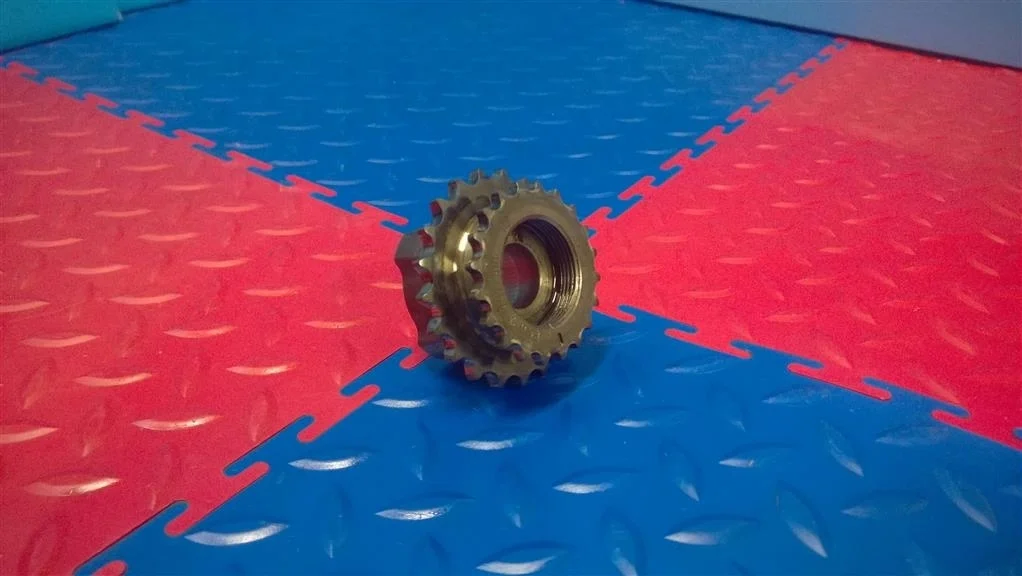 шестерня тнвд BMW X3 E83 13527797906  N47D20A 177 лс 2.0D 2007 BLACK SAPPHIRE METALLIC (475)