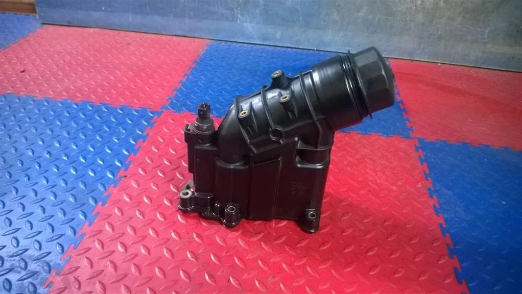 корпус масляного фильтра BMW 5-серия E60/E61