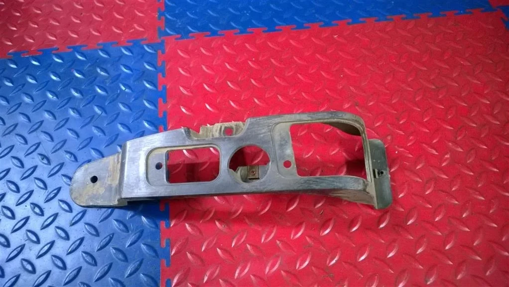 кронштейн заднего бампера BMW X3 E83  M54B30 231лс 3.0i