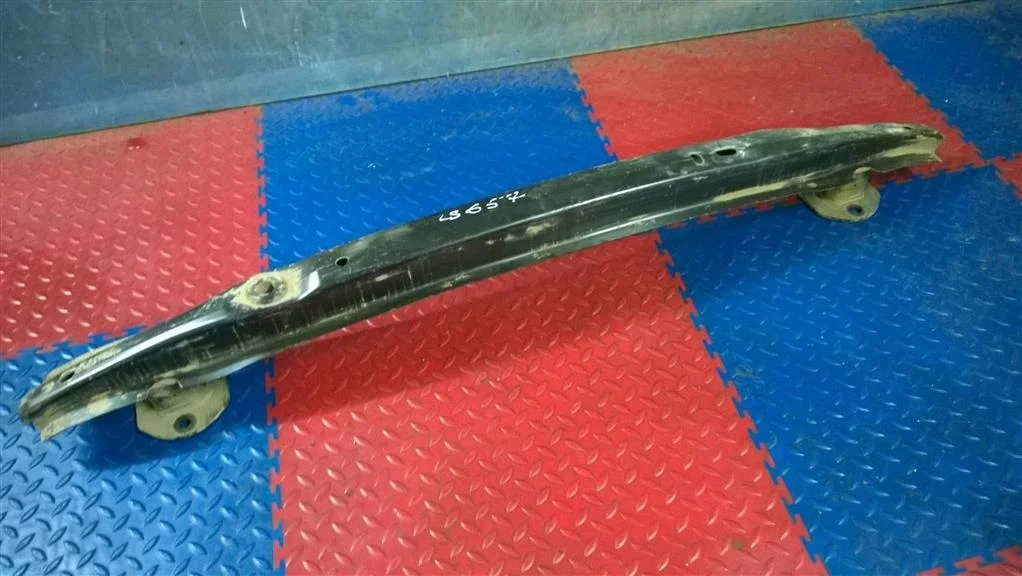 усилитель заднего бампера BMW X3 E83  M54B30 231лс 3.0i