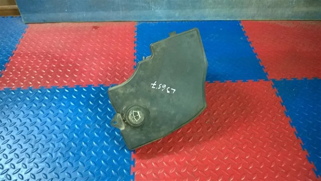 бачок омывателя лобового стекла BMW X3 E83 61663403211  M54B30 231лс 3.0i 2004 BLACK SAPPHIRE METALLIC (475)