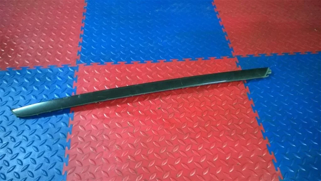 молдинг лобового стекла BMW X3 E83  M54B30 231лс 3.0i