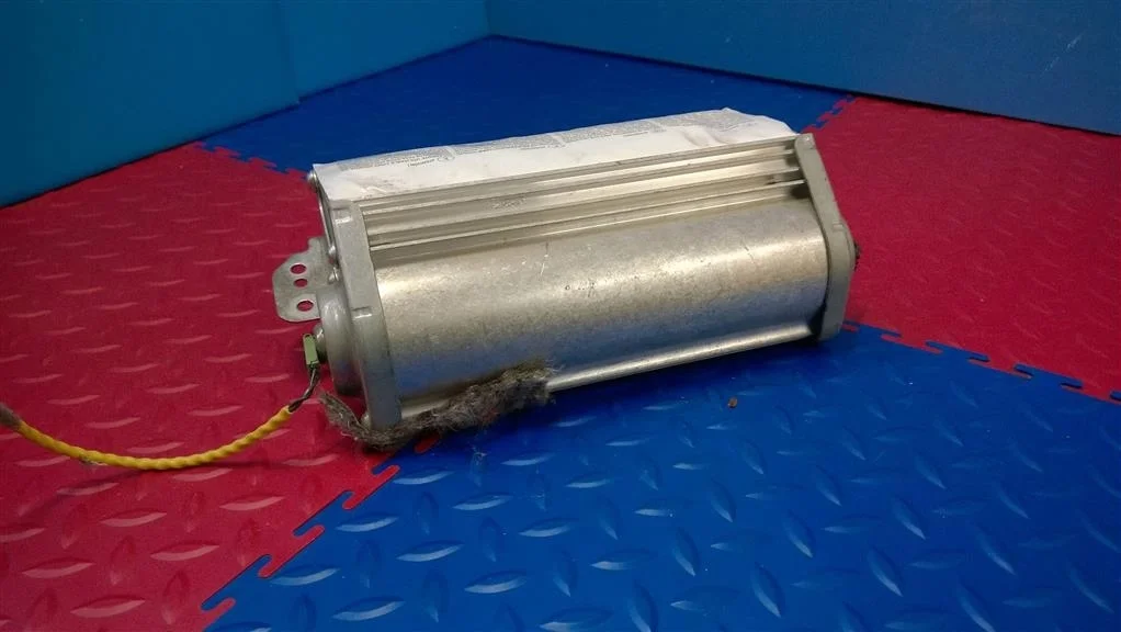 подушка безопасности пассажира BMW X3 E83  M54B30 231лс 3.0i