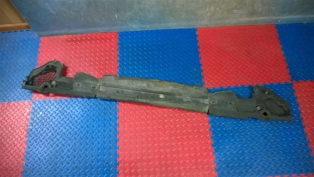 воздуховод радиатора BMW 5-серия E60/E61  N53B25A 190 лс 523i