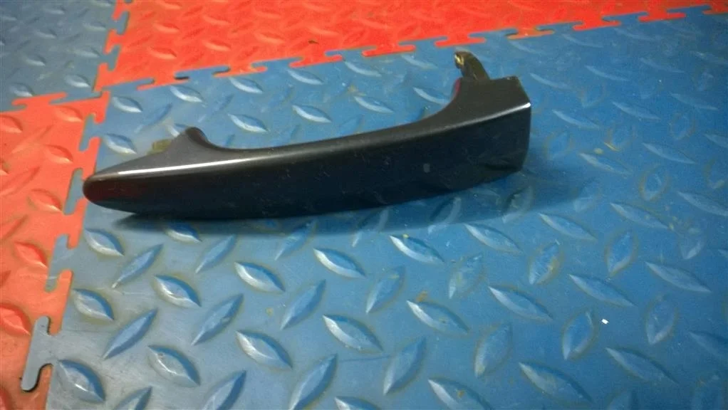 ручка двери наружная BMW 5-серия E60/E61  N53B25A 190 лс 523i