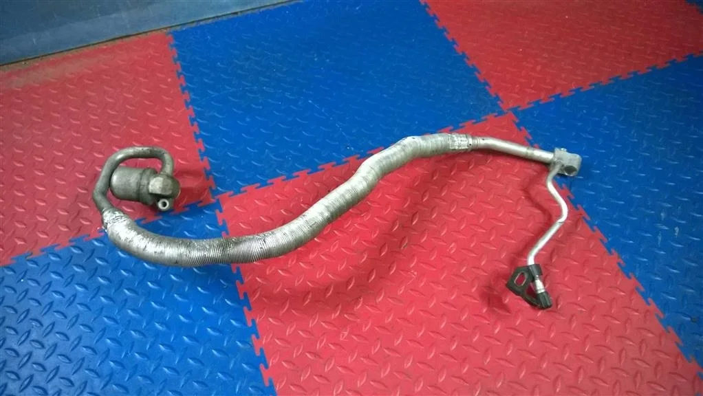 трубка кондиционера BMW X3 E83  M54B30 231 лс 3.0i