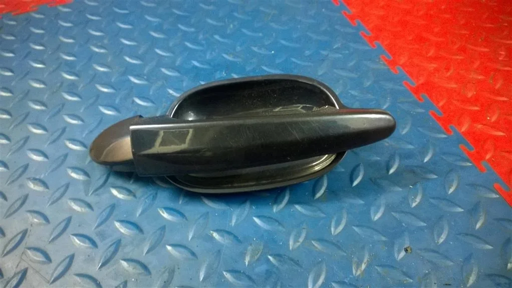 ручка двери наружная BMW 5-серия E60/E61  N53B25A 190 лс 523i