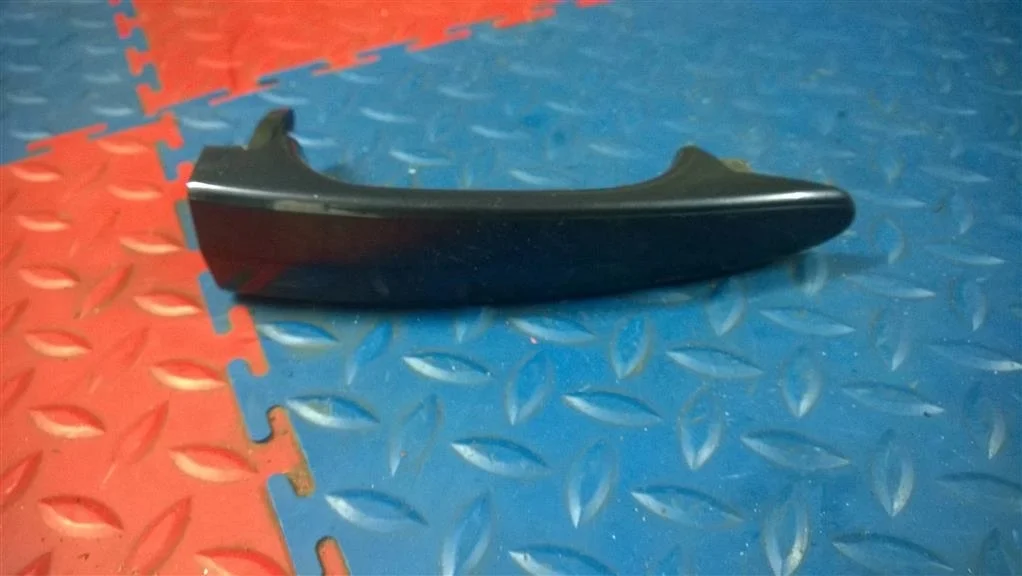 ручка двери наружная BMW 5-серия E60/E61  N53B25A 190 лс 523i