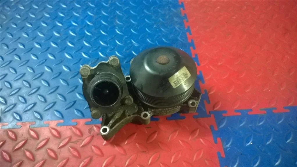 насос водяной помпа BMW X3 E83  N47D20A 177лс 2.0D