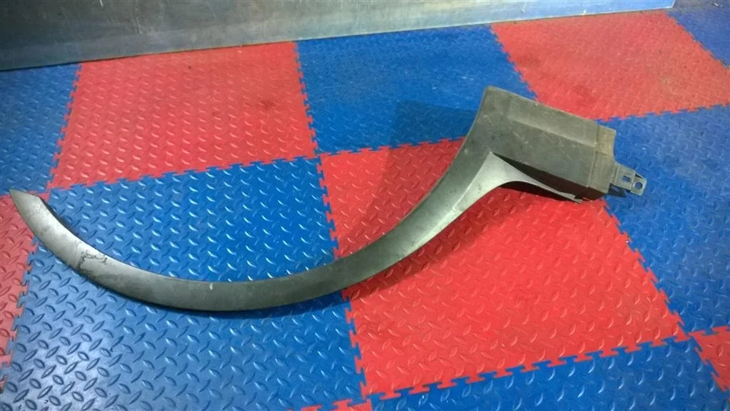 накладка на крыло BMW X3 E83  M54B30 231 лс 3.0i