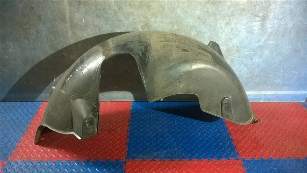 подкрылок BMW X3 E83  M54B30 231 лс 3.0i