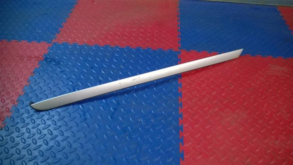 молдинг лобового стекла BMW X3 E83  N47D20A 177лс 2.0D