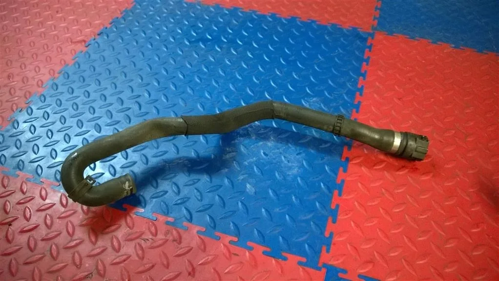 шланг системы охлаждения BMW 5-серия E60/E61  N53B25A 190 лс 523i