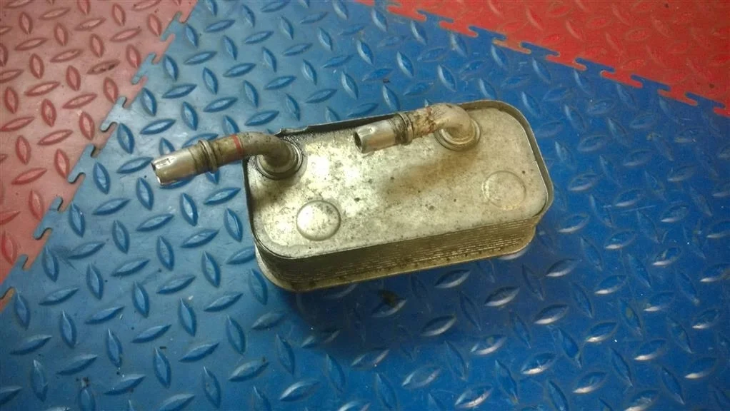 радиатор маслоохладитель акпп BMW X3 E83  M54B30 231лс 3.0i