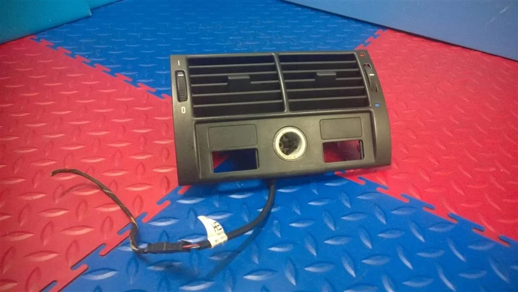 дефлектор подлокотника BMW X5 E53  M54B30 231 лс 3.0i