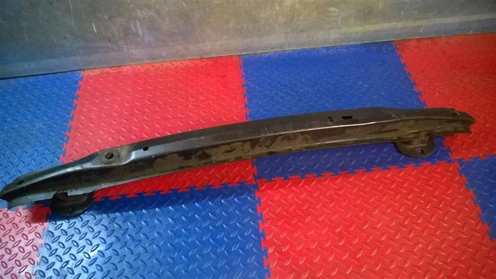 усилитель заднего бампера BMW X3 E83  N47D20A 177лс 2.0D