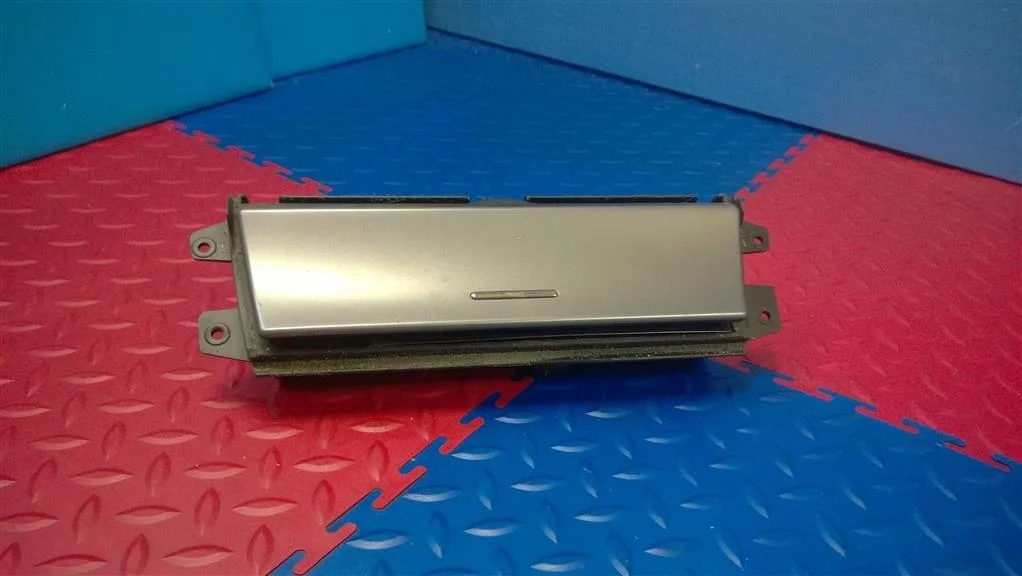 пепельница BMW X5 E53 51168402967  M54B30 231 лс 3.0i 2005 ESTORILBLAU 335 ЭСТОРИЛ СИНИЙ