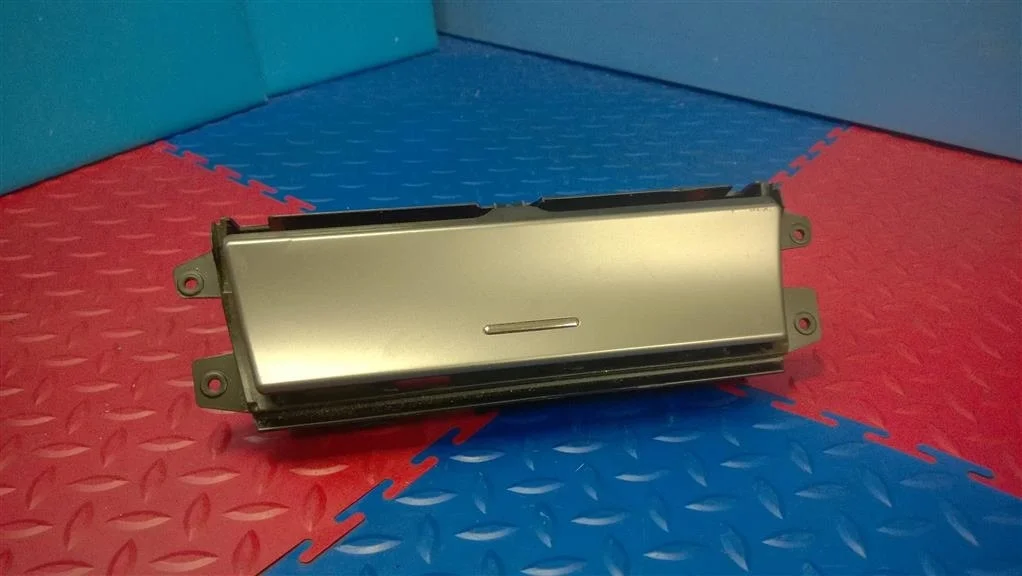 пепельница BMW X5 E53 51168402967  M54B30 231 лс 3.0i 2004 BLACK SAPPHIRE METALLIC (475)