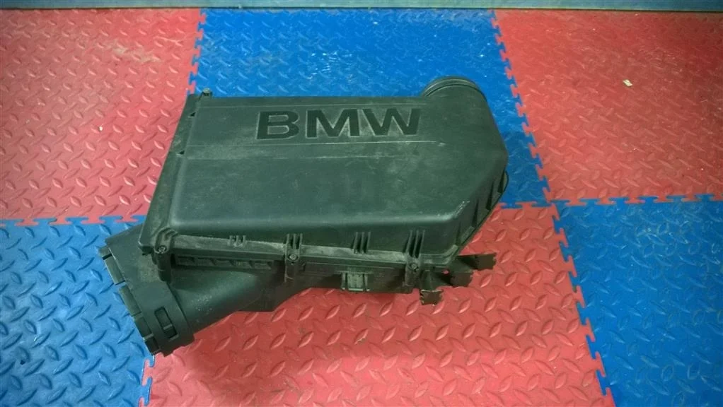 корпус воздушного фильтра BMW X3 F25  N55B30A 306 лс 3.0i