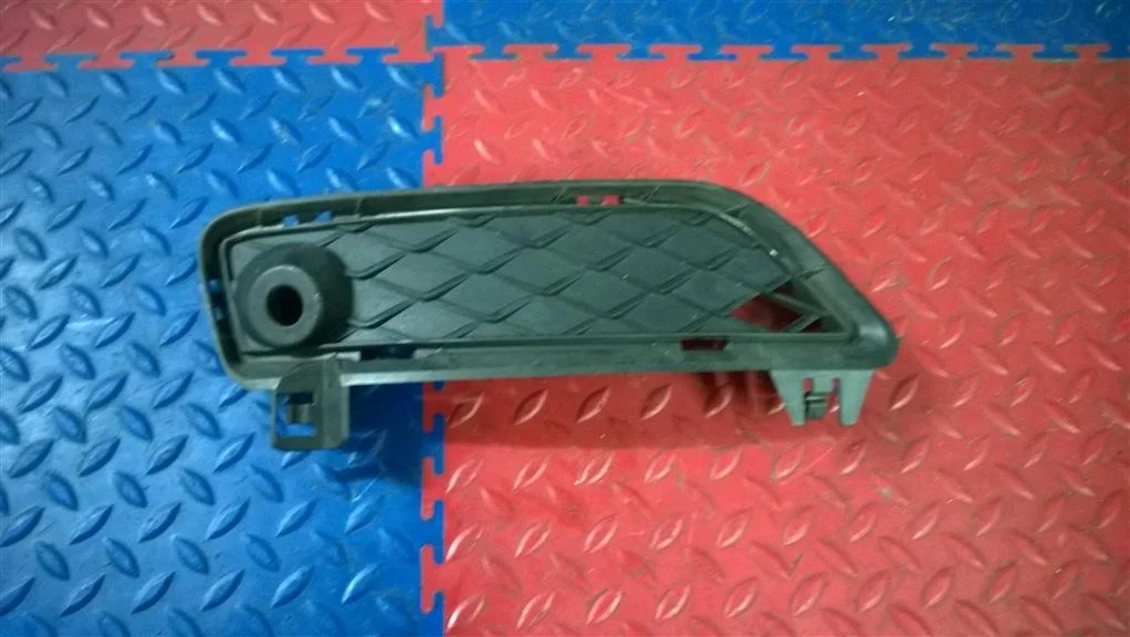 решетка в бампер BMW X3 F25  N55B30A 306 лс 3.0i