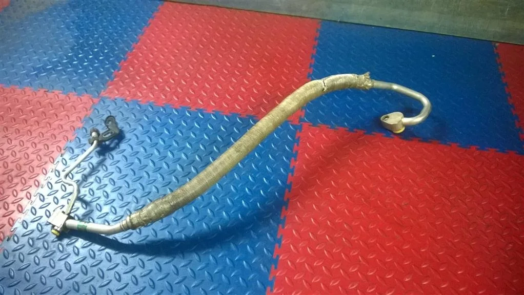 трубка кондиционера BMW X3 E83