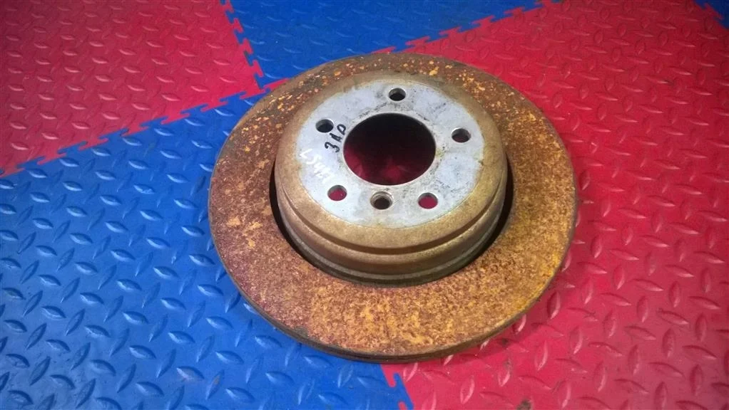 диск тормозной вентилируемый BMW 5-серия E60/E61  N47D20A 177 лс 520d