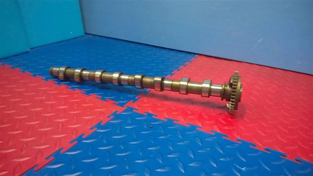 распредвал впускной BMW X3 E83 11318575435