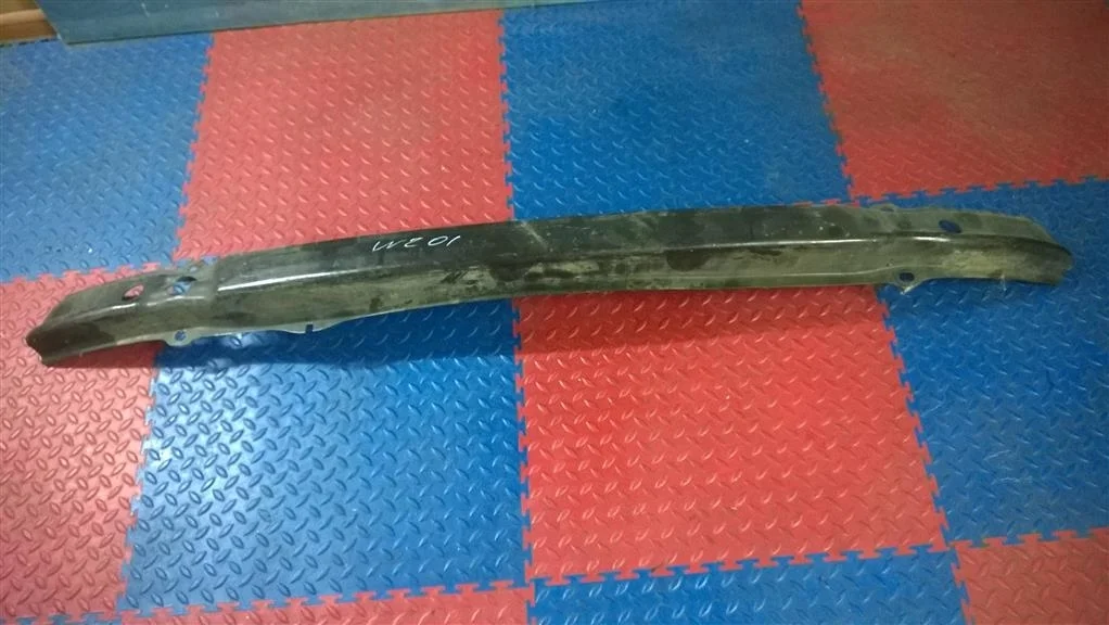 усилитель заднего бампера BMW 5-серия E60/E61  N47D20A 177 лс 520D