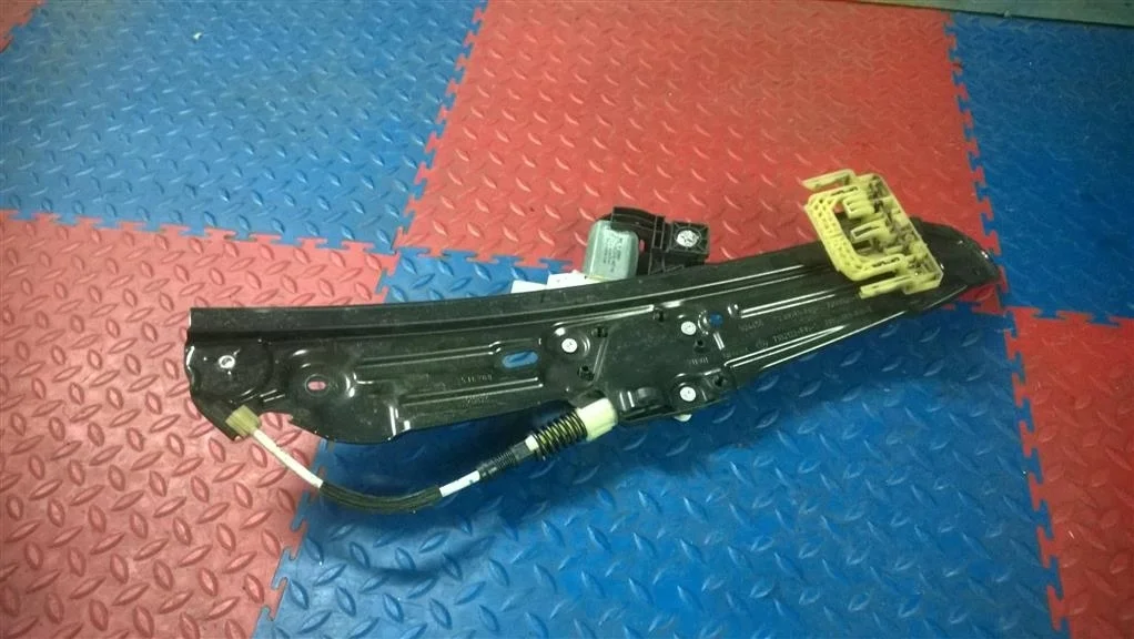 стеклоподъемник BMW 5-серия F10/F11  N47D20C 184 лс 520d