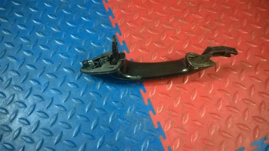 ручка двери наружная BMW 5-серия F10/F11  N47D20C 184 лс 520d