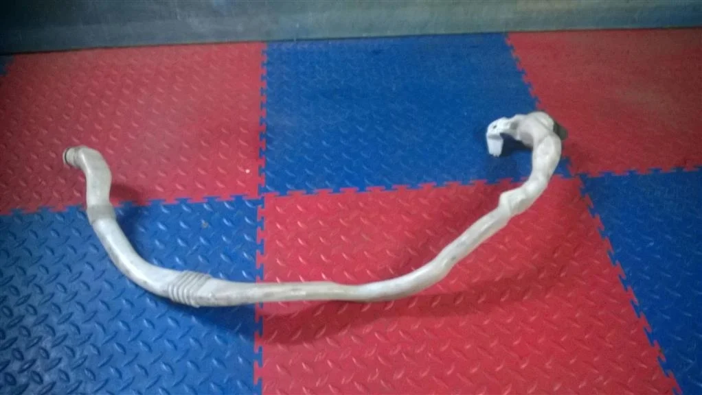 горловина бачка омывателя BMW 5-серия F10/F11  N47D20C 184 лс 520d