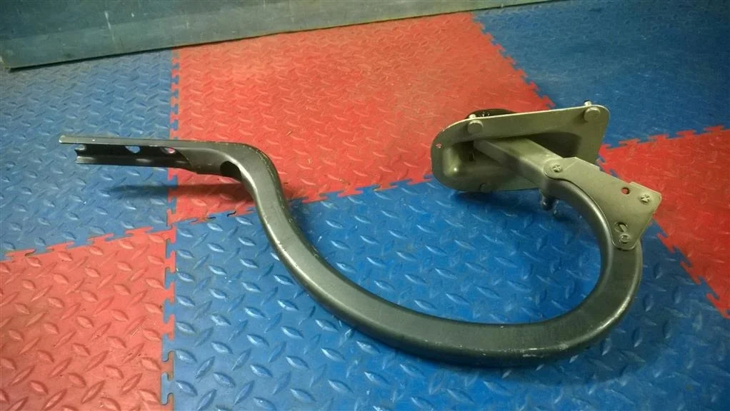 петля багажника BMW 5-серия F10/F11  N47D20C 184 лс 520d