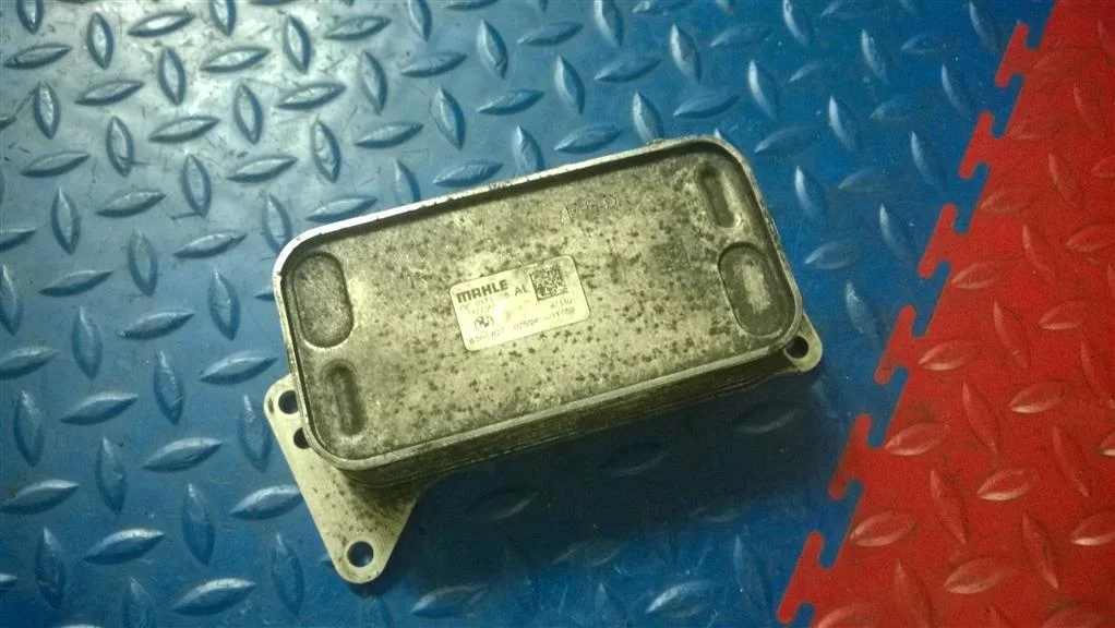 радиатор масляный BMW 5-серия F10/F11  N47D20C 184 лс 520d