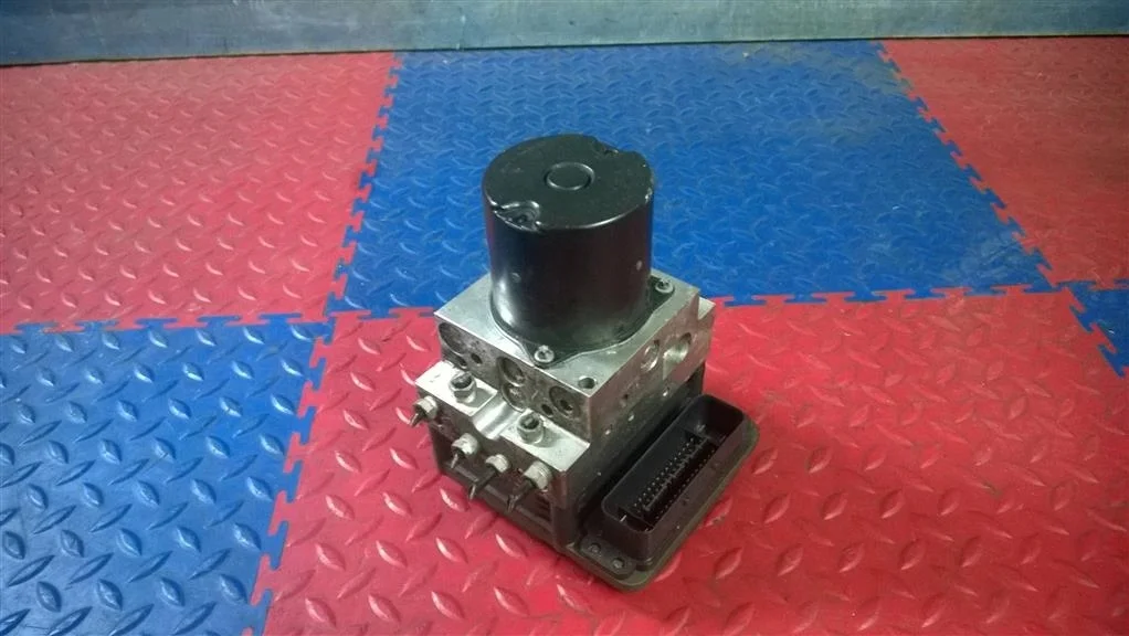 блок abs насос BMW 5-серия E60/E61  N47D20A 177 лс 520d