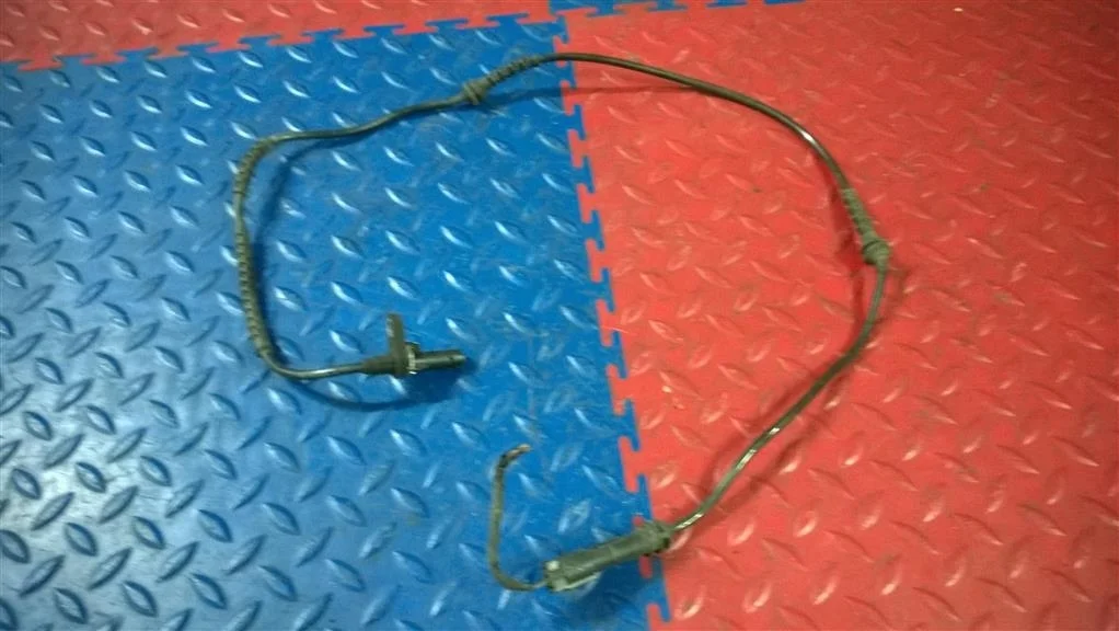 датчик abs BMW 5-серия F10/F11  N47D20C 184 лс 520d