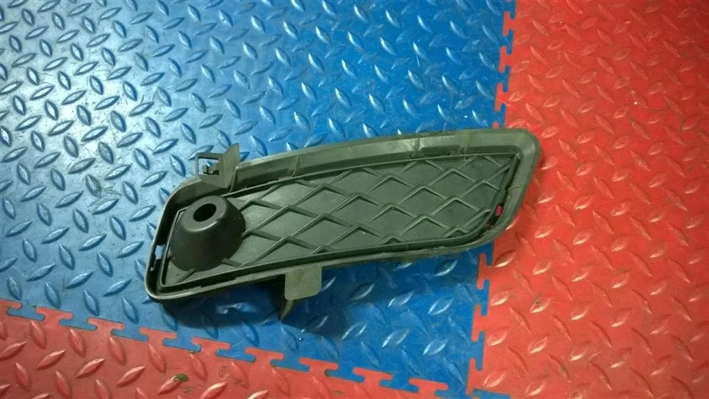 решетка в бампер BMW X3 F25  N47D20C 184 лс 2.0D