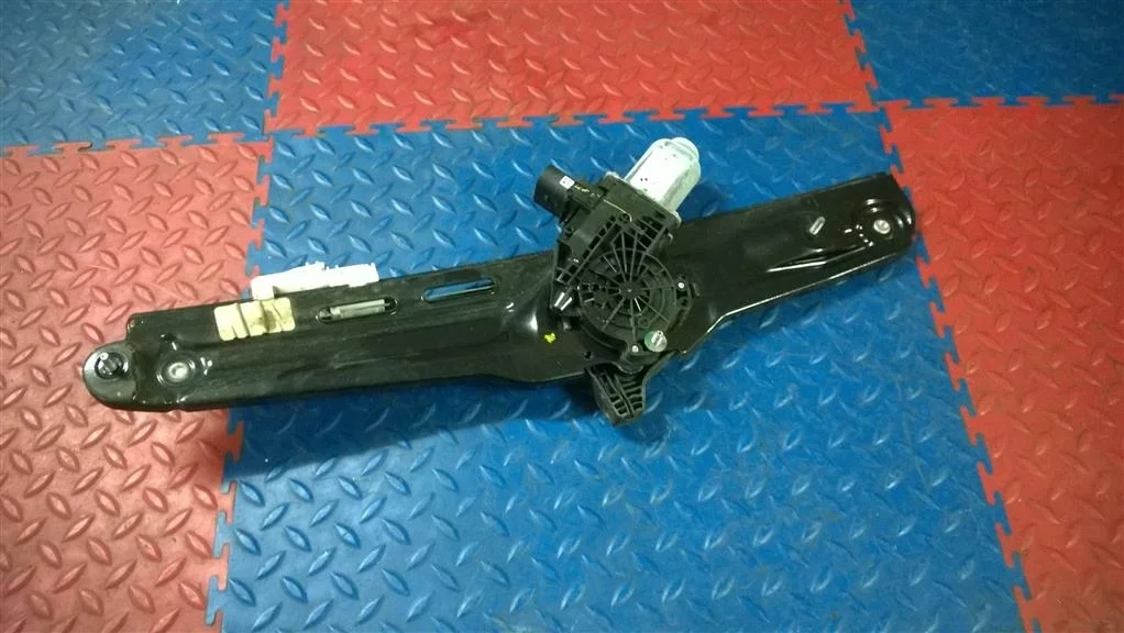 стеклоподъемник BMW X3 F25 51357382138  N47D20C 184 лс 2.0D 2011 BLACK SAPPHIRE METALLIC (475)