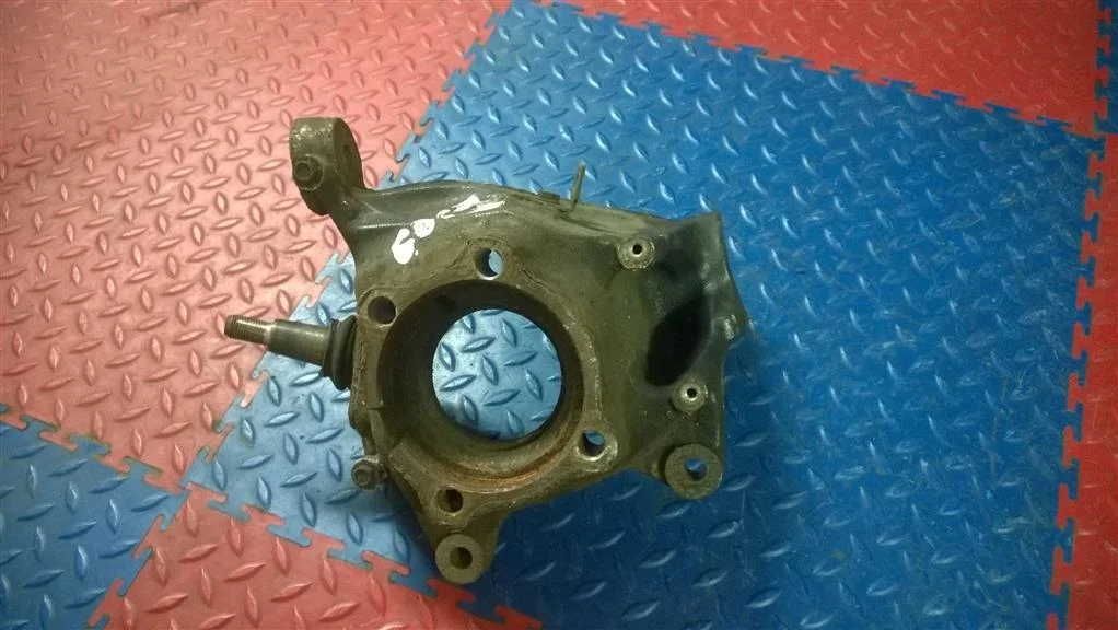 кулак поворотный BMW X3 F25 31216787679  N47D20C 184 лс 2.0D 2011 BLACK SAPPHIRE METALLIC (475)