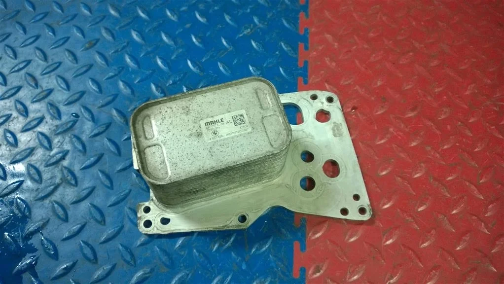 радиатор маслоохладитель акпп BMW 5-серия F10/F11 11428507626  N47D20C 184 лс 520d 2011 BLACK SAPPHIRE METALLIC (475)